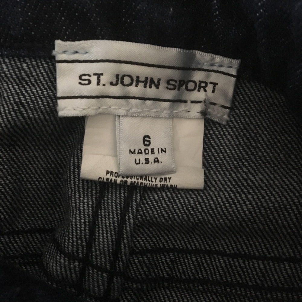 St. John Sport Dark Wash Straight Leg Jeans Size 6 5-Pocket Cotton Stretch - Picture 4 of 5